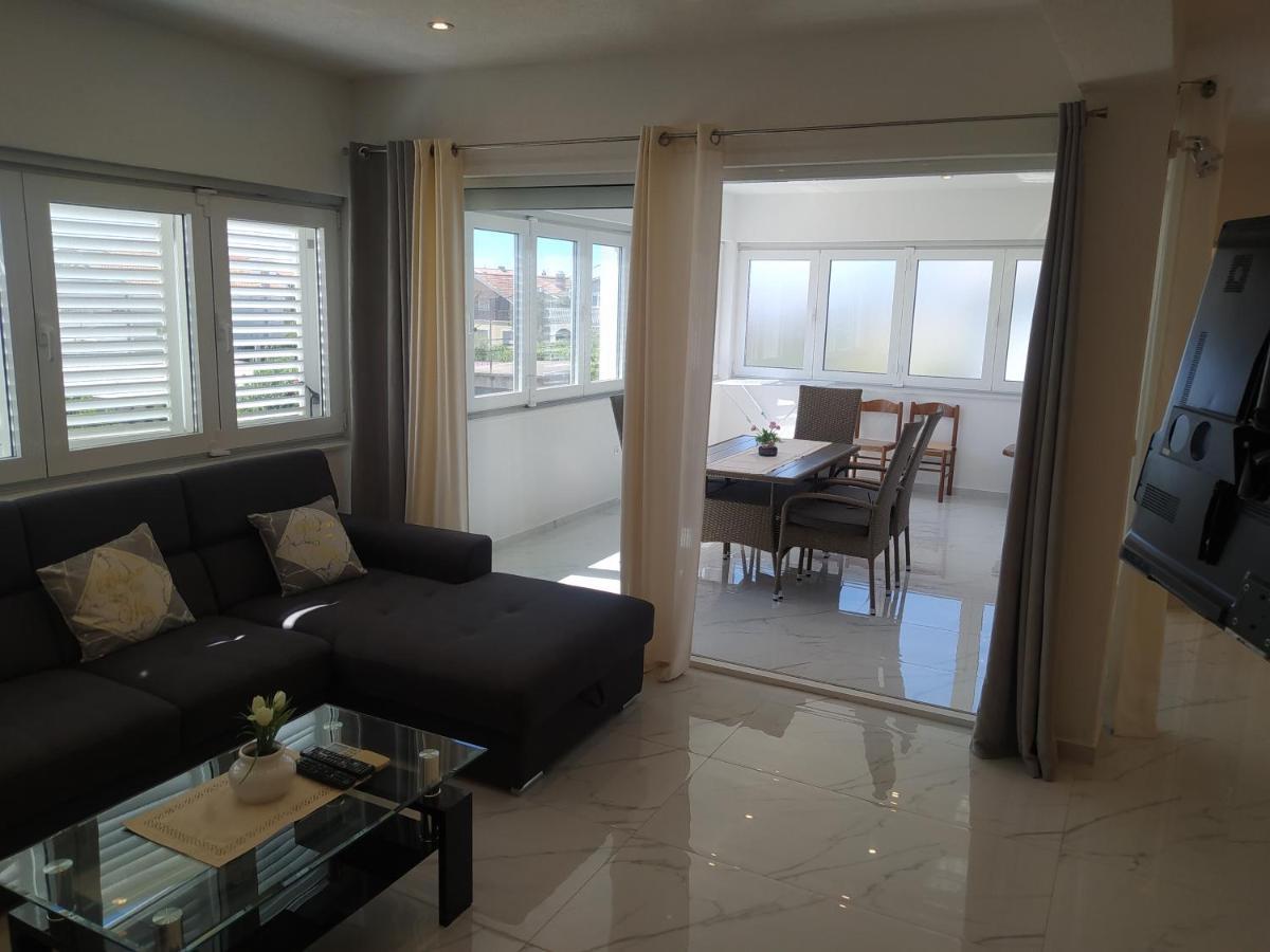 Apartmani Trubi 3 Vodice Exterior photo