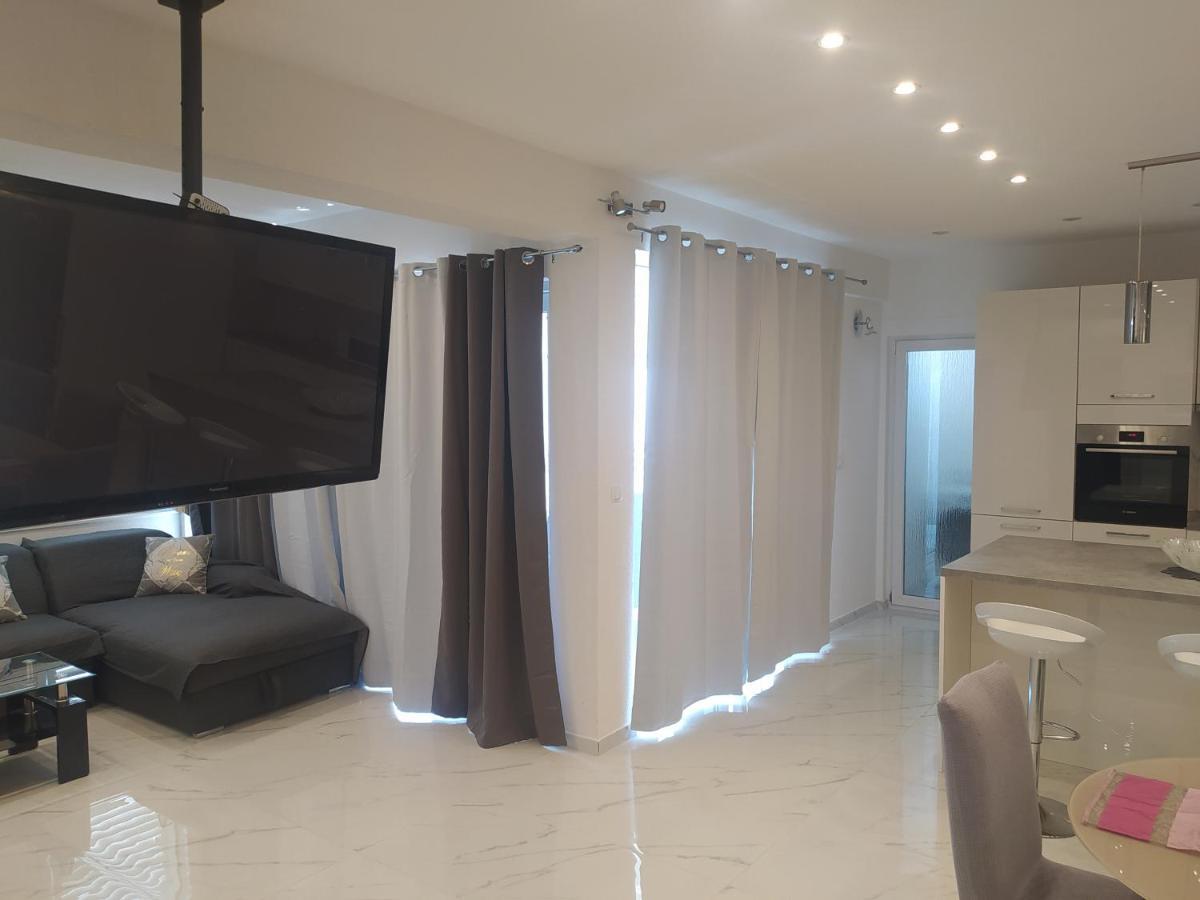 Apartmani Trubi 3 Vodice Exterior photo